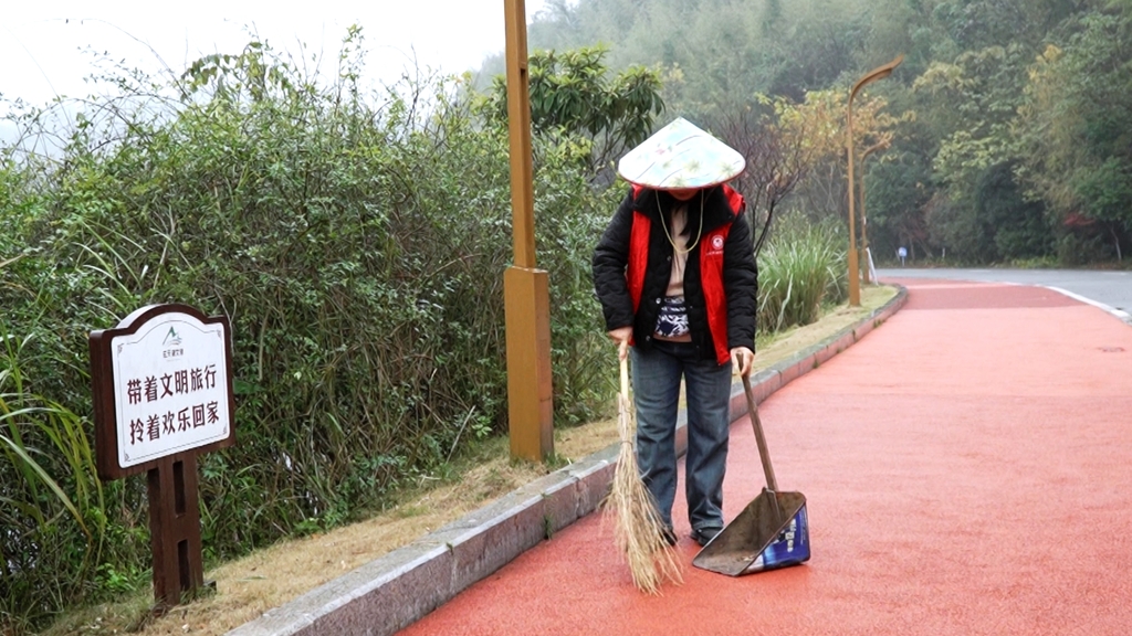 景区日常保洁。受访者供图