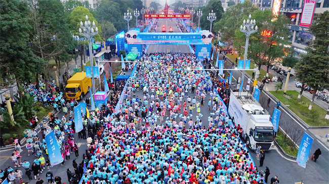 賽事吸引了全球各地一萬兩千余名選手參與。賽事組委會供圖 第1眼TV-華龍網(wǎng)發(fā)