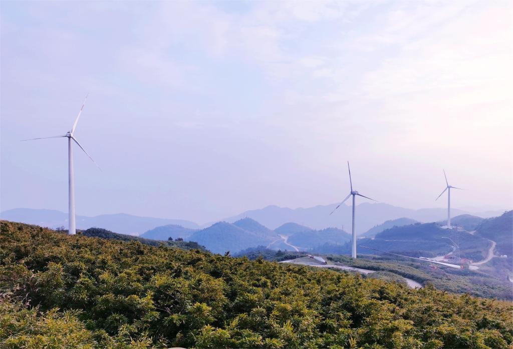 重庆农商行支持的重庆大唐国际武隆兴顺风电有限责任公司四眼坪风电场二期建设项目现场。