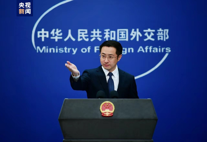 中国外交部发言人上新 “75后”林剑成为第34任发言人