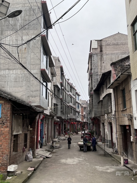 湖南洞口多个棚改项目名不副实：大量安置房“建”在纸面上