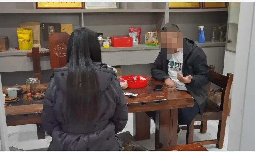 “出门小心点！”女子装修发现多处问题，协商时遭恐吓威胁？装修公司回应