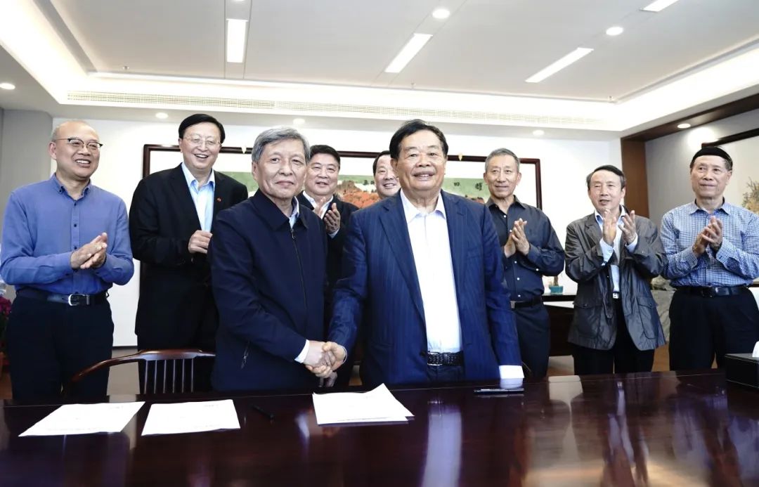 王树国曾这样评价福耀科技大学：培养应用型人才，符合社会需求