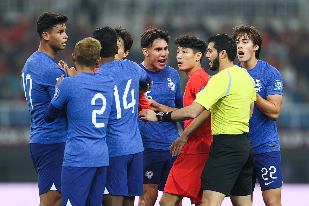 终于赢了！武磊梅开二度！国足4-1新加坡，下一场决战泰国
