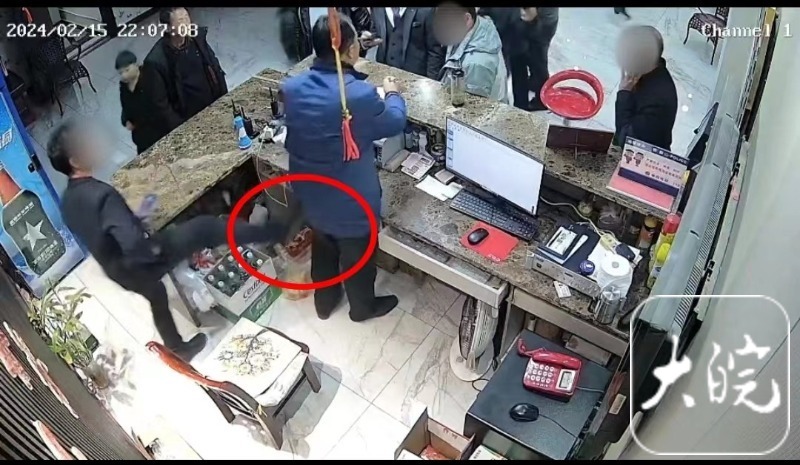 枣阳一老板称被公职人员殴打，对方叫嚣“和副市长平级” 涉事方：是气话，没威胁他