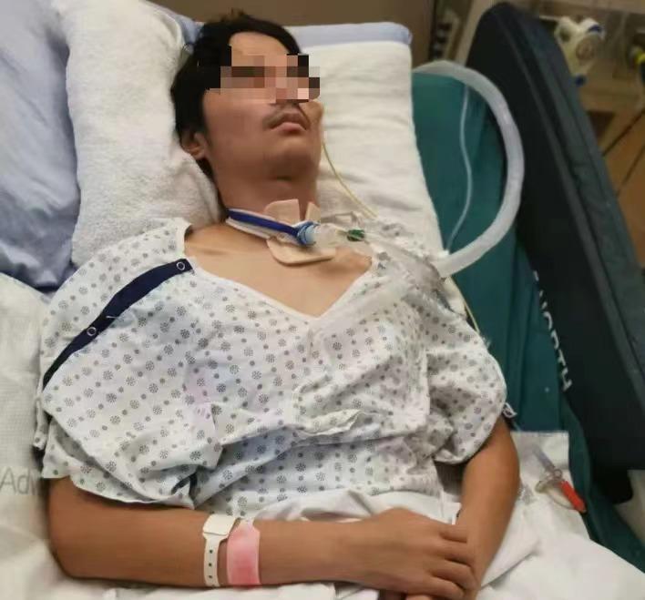 中国留学生被拳击选手打成植物人，已昏迷半年，其母亲不断奔走维权