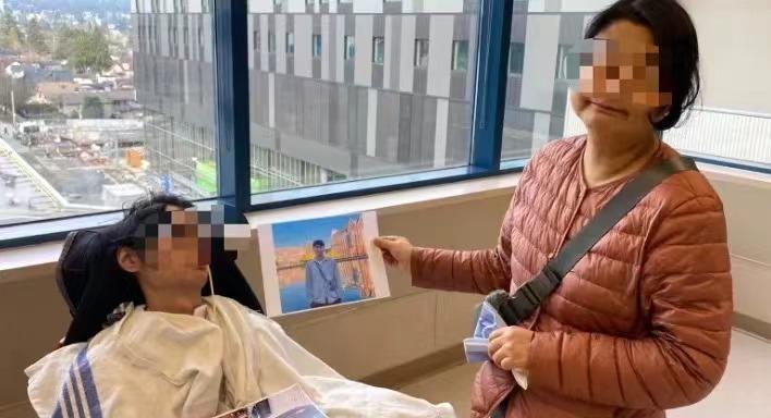 中国留学生被拳击选手打成植物人，已昏迷半年，其母亲不断奔走维权