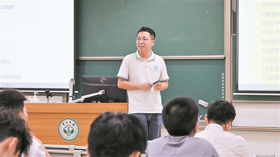他如何从“别人家的孩子”到“别人家的导师”？