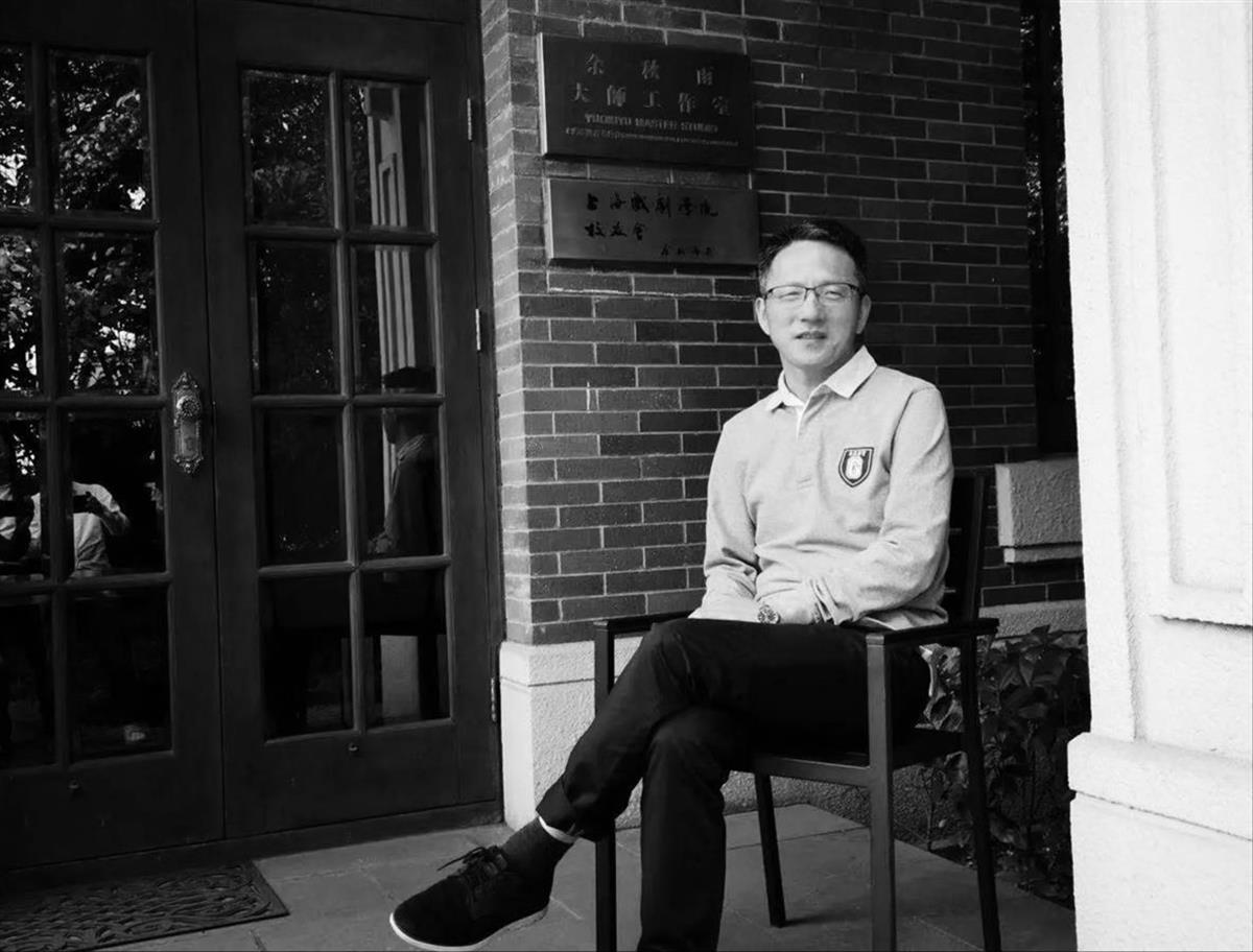 广西民大文学院院长校内车祸去世，事发当天本应领奖