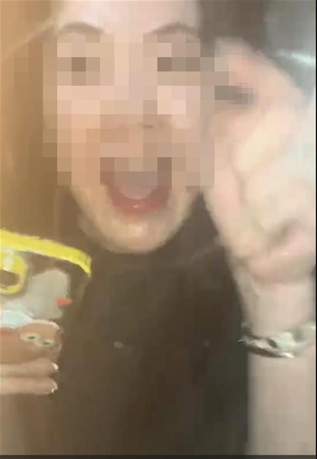 保时捷女司机撞车不道歉反恐吓被撞车主？警方：正在处理