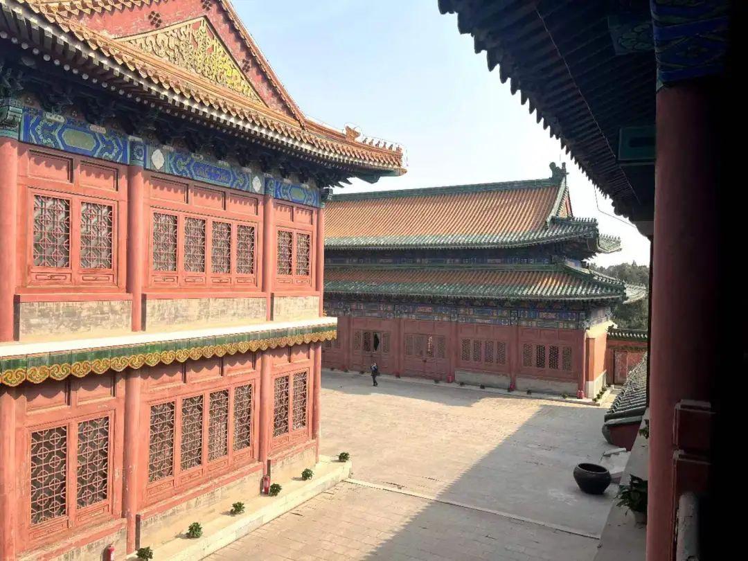 北京一皇家级四合院4.5亿元起拍，为混合结构仿古建筑形式