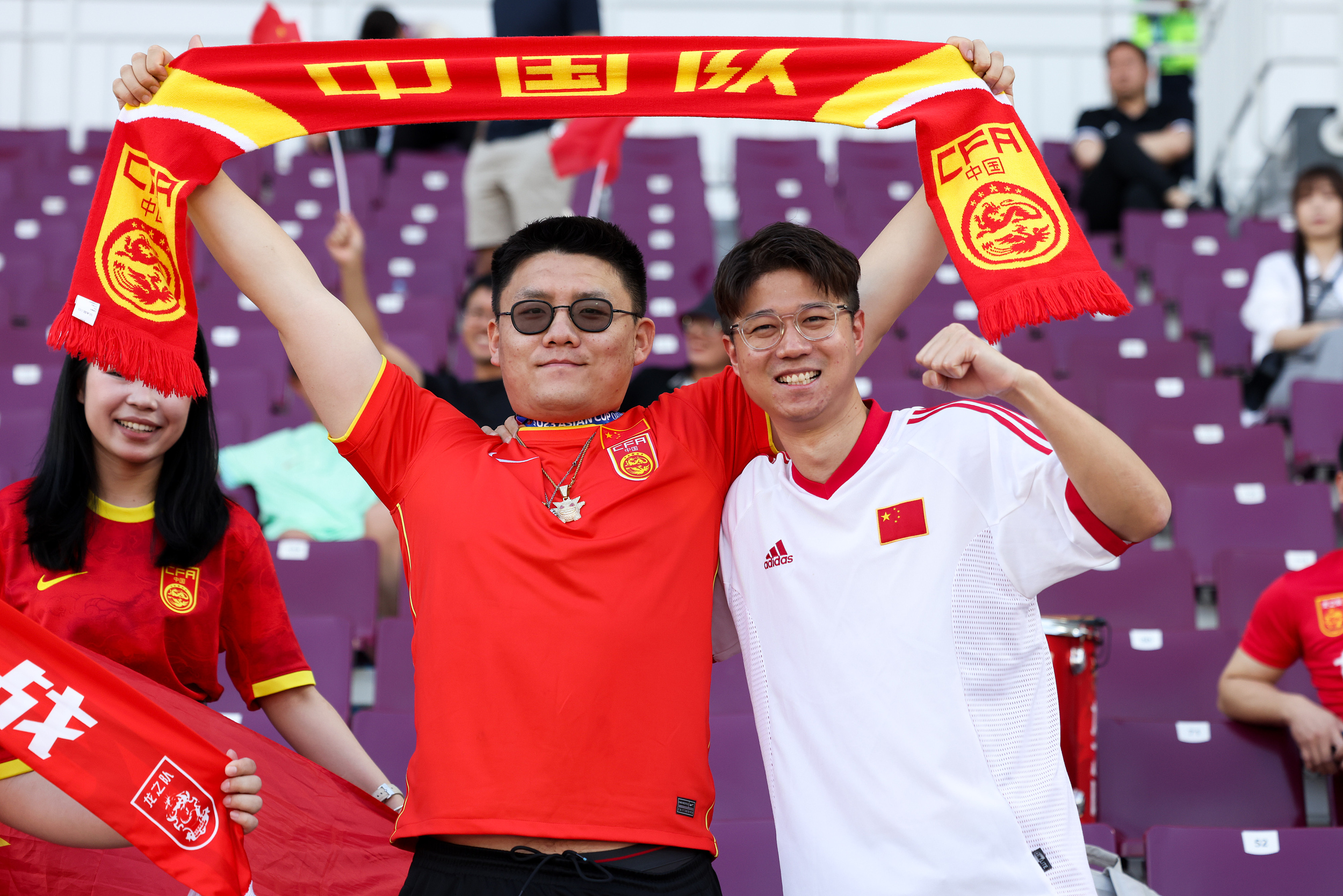 中国男女足再次同届无缘奥运，成耀东：对日韩精神层面没有输
