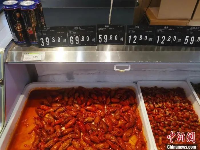 小龙虾批发价每斤6元起，昔日“顶流”身价暴跌！
