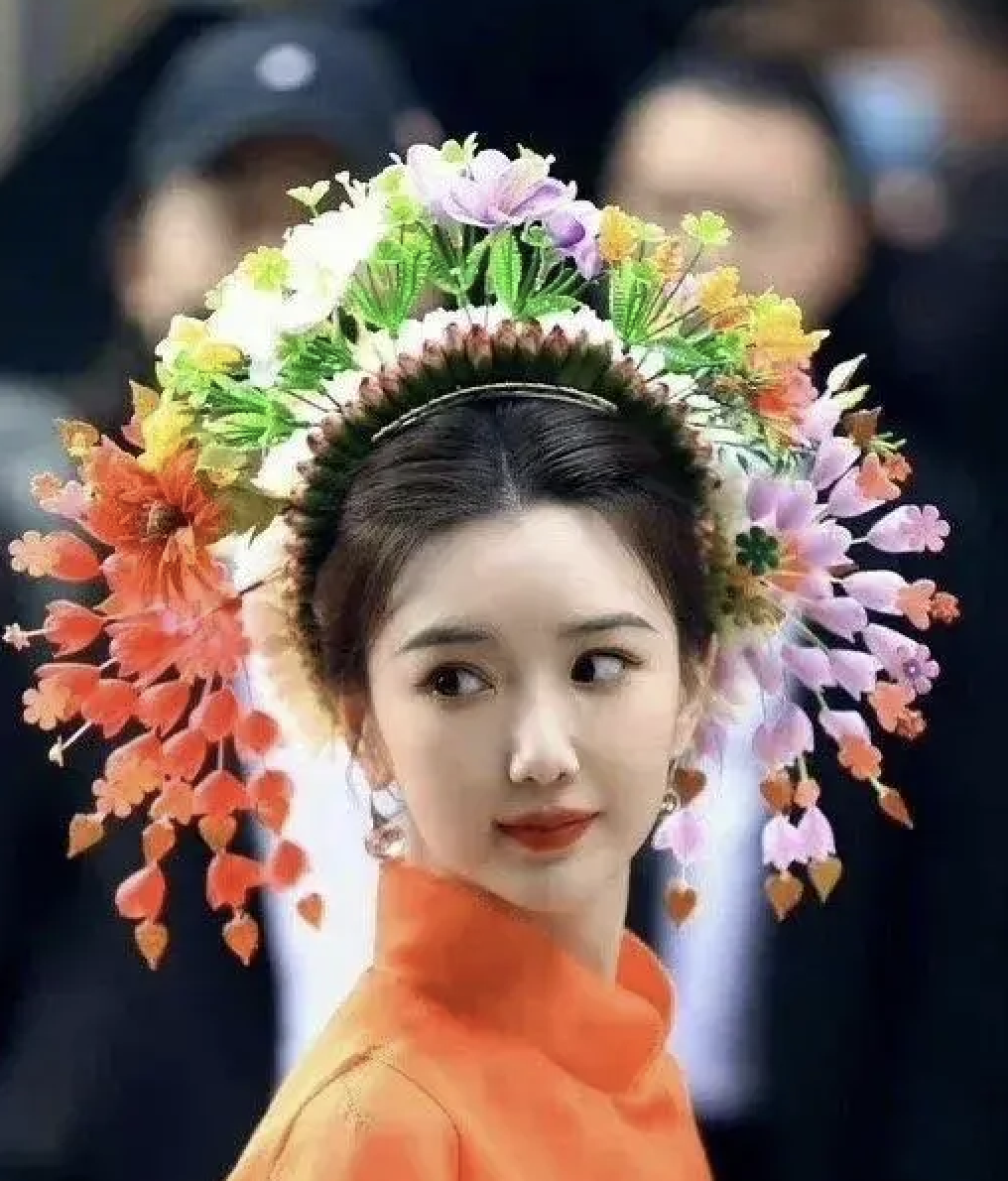 泉州文旅感谢赵丽颖带火的蜉埔簪花有何特别？原来这些女星都戴过