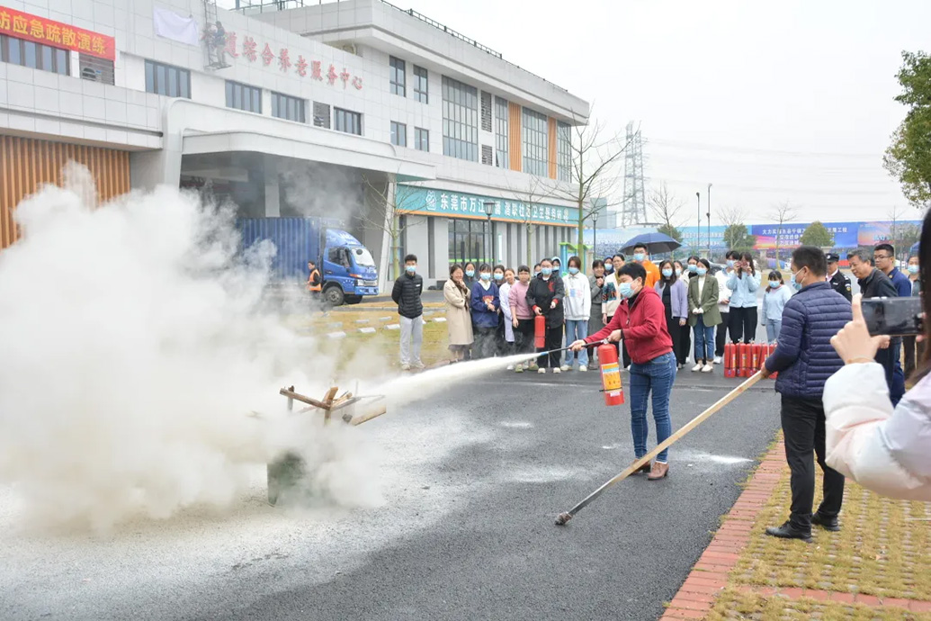 东莞康怡护理院火灾死伤者多为老人，启用不足一月并曾消防演练