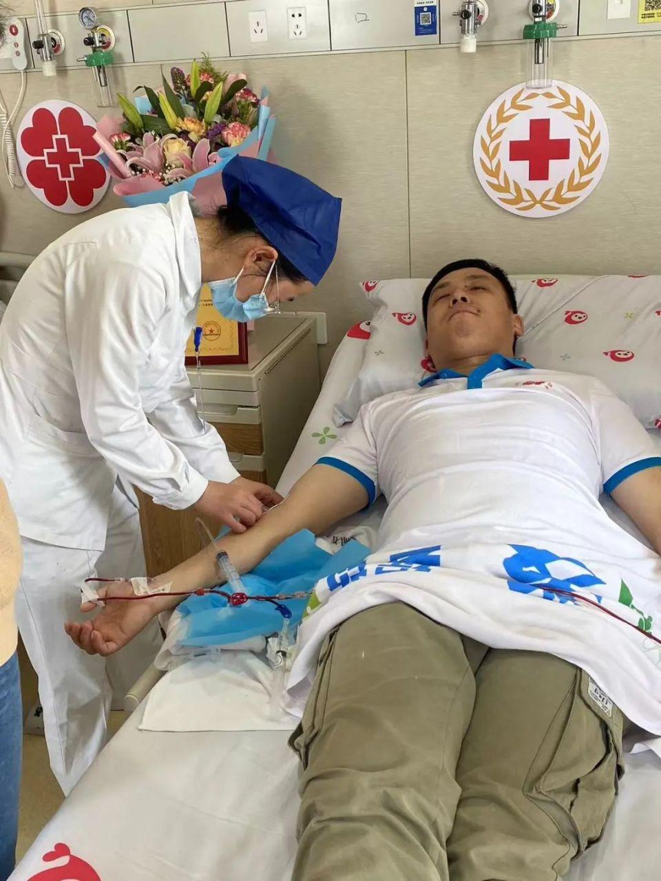 小伙暴瘦34斤,单位直接批15天带薪假!网友:好样的