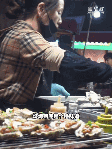 清明假期 淄博烧烤又现“客满”