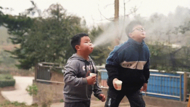 永川“喷火娃”火了！年龄6岁，艺龄3年~