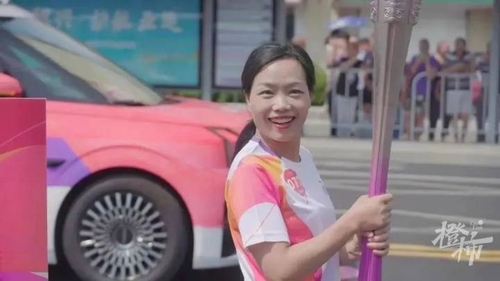 浙大女生23年前写的励志标语火了！网友：好励志，她现在过得怎么样?