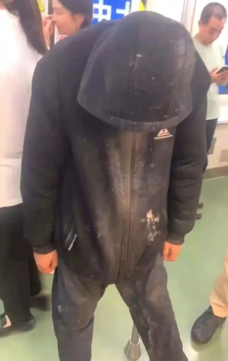 西安地铁黑衣男子身份确定!已送返原籍