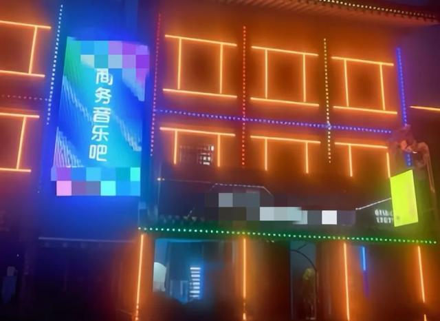 最小13岁，甚至有男性……组织未成年人在娱乐场所有偿陪侍，9人被判刑！