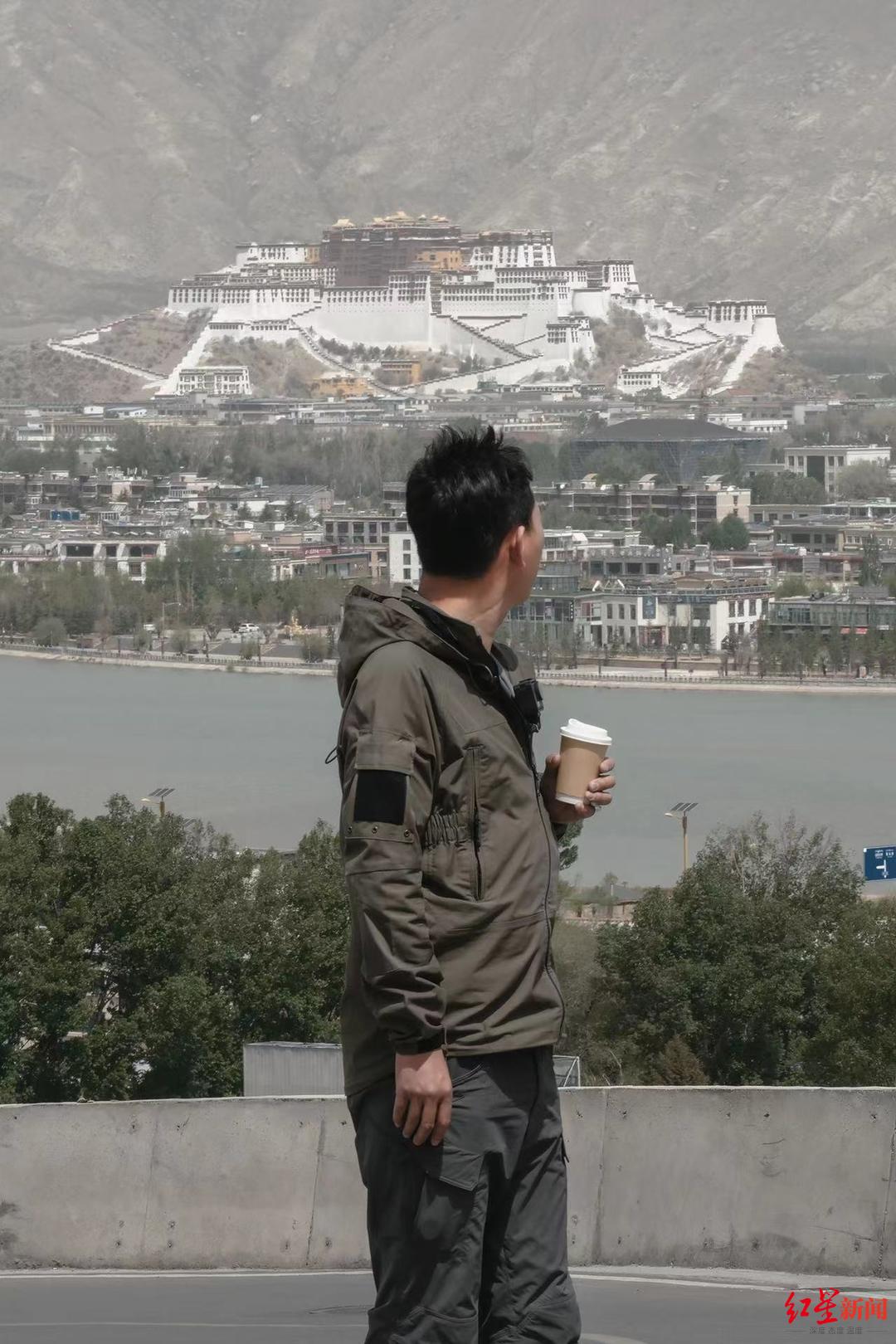 对话“开挖掘机去西藏”男子:已抵珠峰脚下,行程近5000公里,一路受助也在助人