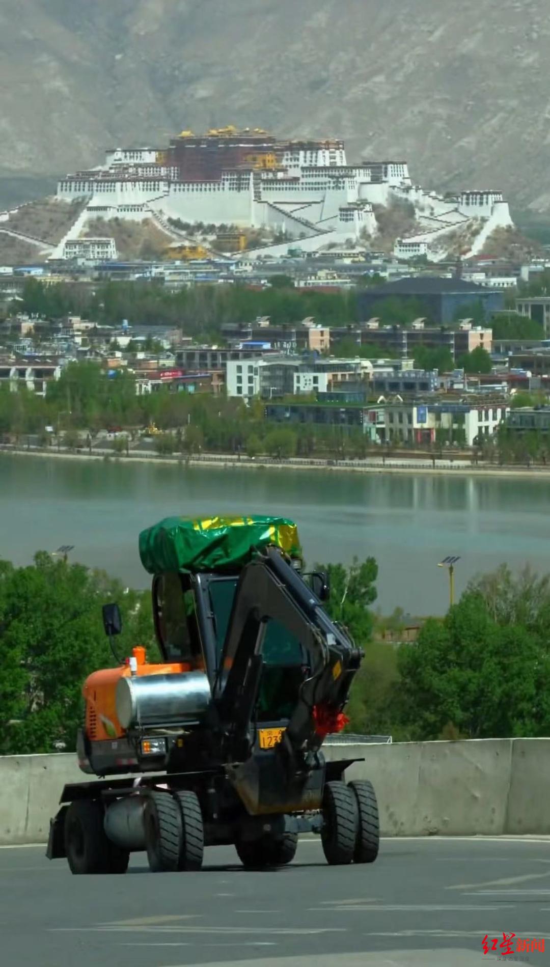 对话“开挖掘机去西藏”男子:已抵珠峰脚下,行程近5000公里,一路受助也在助人