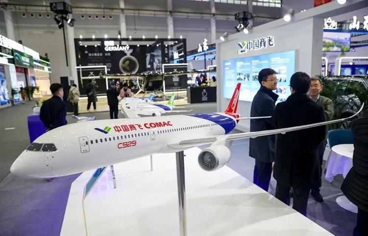 国产大飞机C919“六一”从香港起飞,C929可能很快试飞