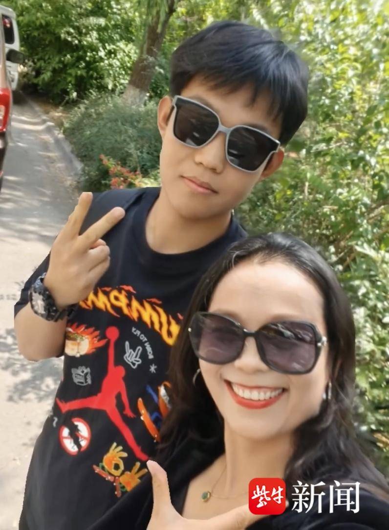 被拐17年儿子归来100多天后母亲容貌判若两人，像年轻了20岁