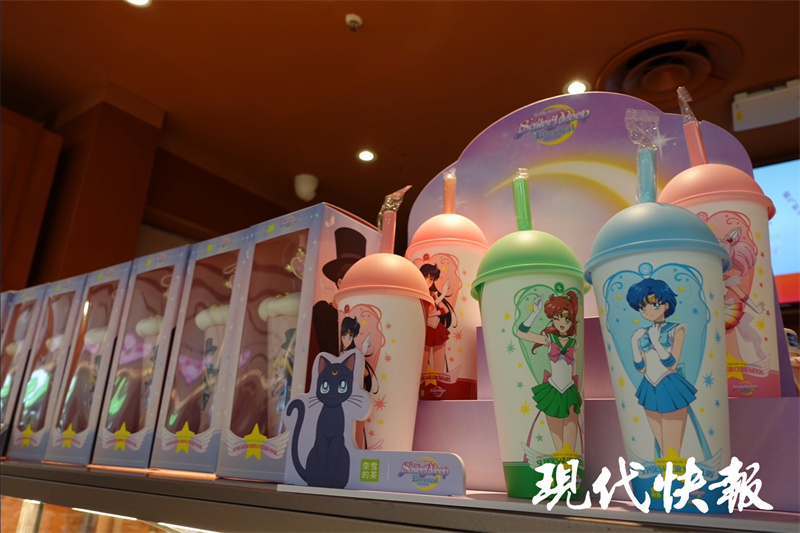 降价、联名、加盟……新茶饮圈的“焦虑”掩不住了？