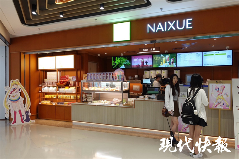 降价、联名、加盟……新茶饮圈的“焦虑”掩不住了？