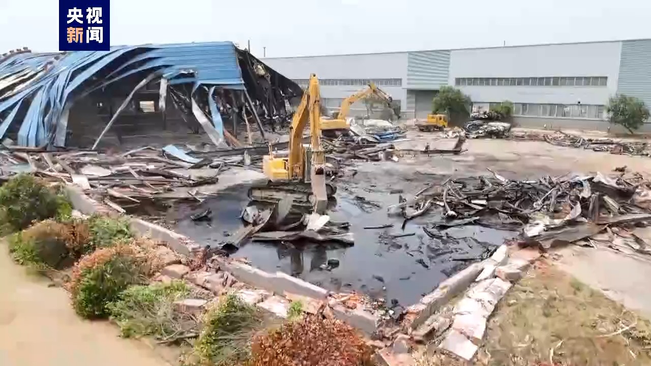 滁河南京段现大量死鱼 经初查与当地一企业失火致污染物外泄有关