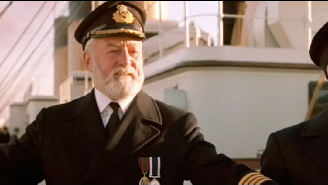 《泰坦尼克号》船长扮演者去世，曾解说《美丽中国》