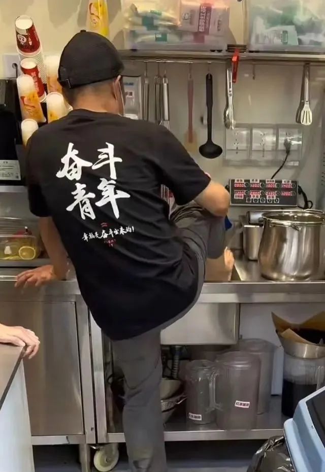 56745f524d304f8ca23419fe07f5f8c0_wh640x930