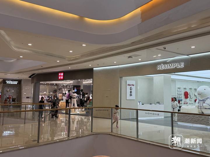 曾经排队限购，如今闭店被收购，昔日潮牌“顶流”怎么不潮了？