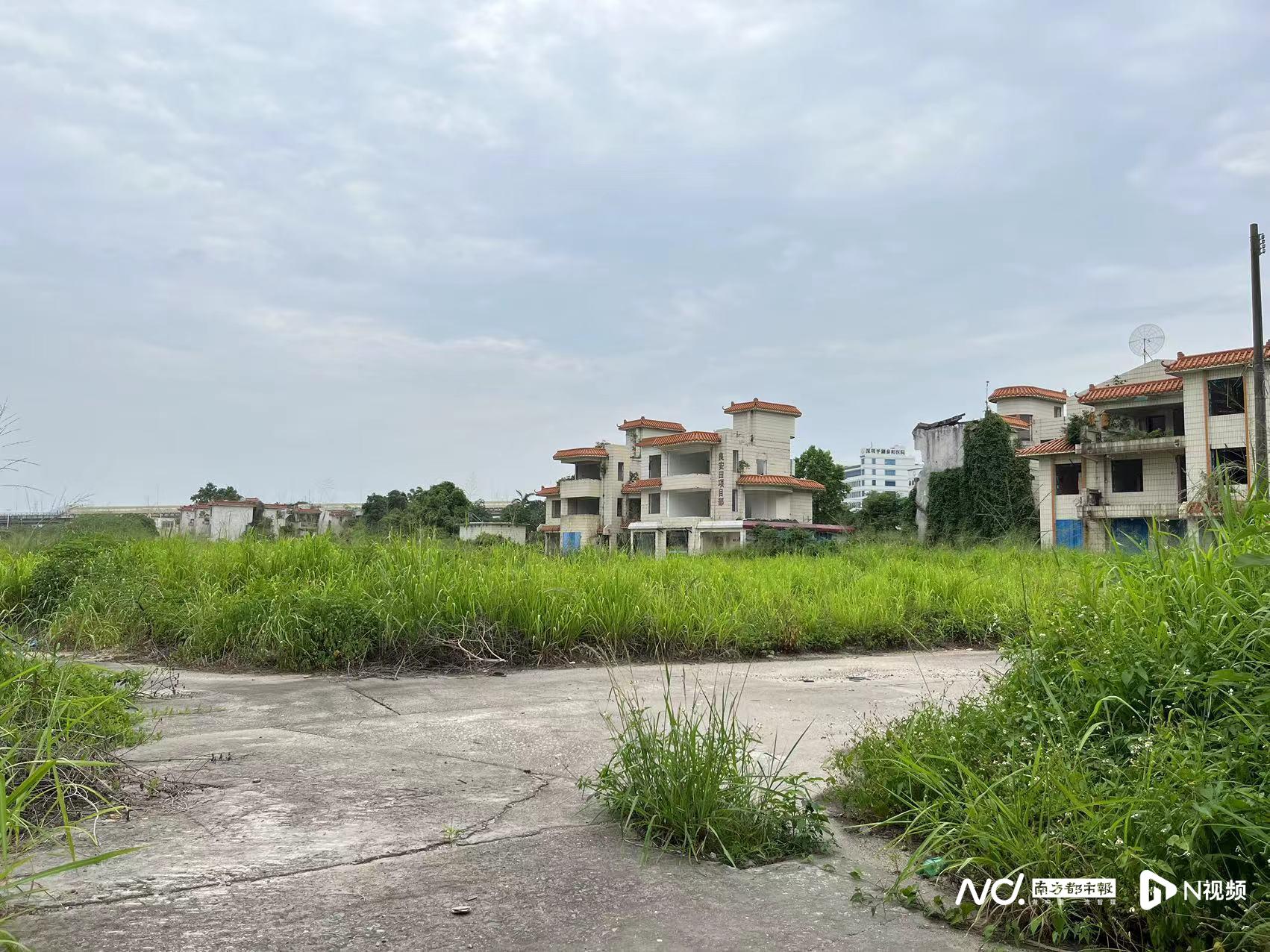 8年拆不完！实探深圳华侨城首个别墅旧改，昔日住区变闲置荒地？