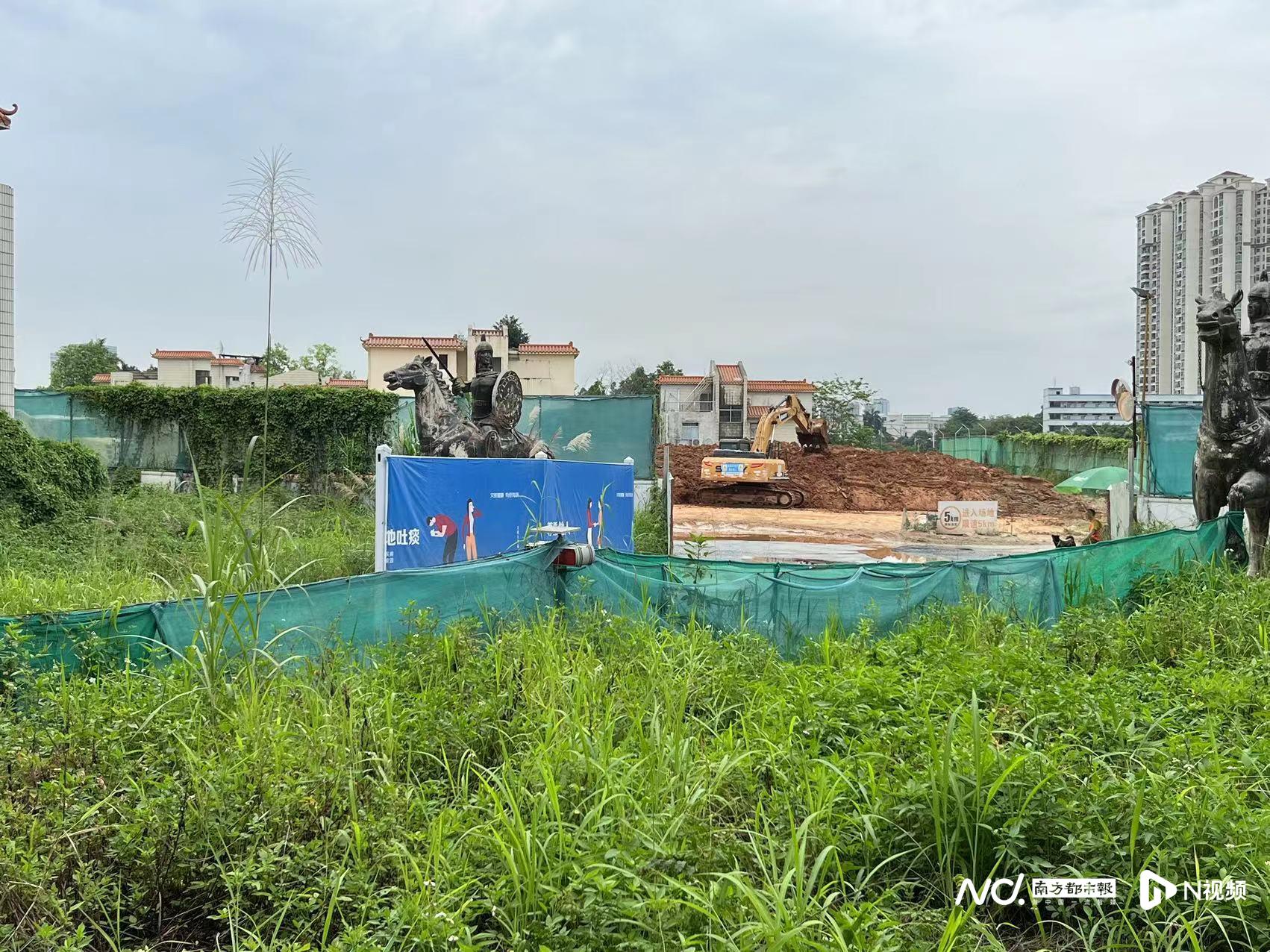 8年拆不完！实探深圳华侨城首个别墅旧改，昔日住区变闲置荒地？