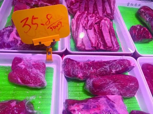 牛肉价格大跳水：商家惊呼多年未见，养殖户称不如出去打工