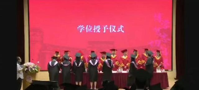 北大：复旦打老师男生曾申请报考，不录取思想品德考核不合格者