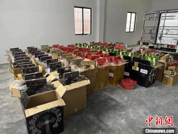 涉案金额780余万元！重庆警方破获一起特大非法经营烟草制品案