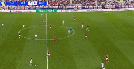 这场平局场面很难看！欧洲杯才打两轮，英格兰队就变回“三喵军团”？