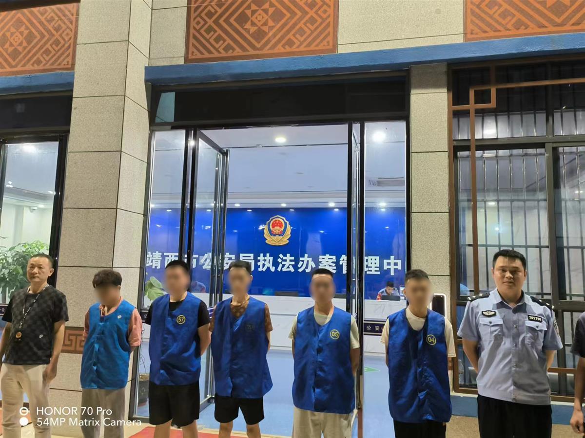 武汉民警浴血追凶｜含泪忆英雄，忘不了他一次次“我先上”