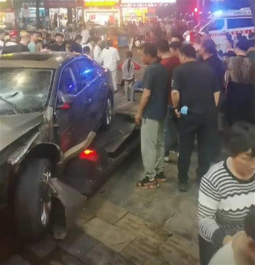 江西抚州一孕妇被撞身亡，官方回应：肇事司机系东乡区自然资源局主任科员，已被刑拘