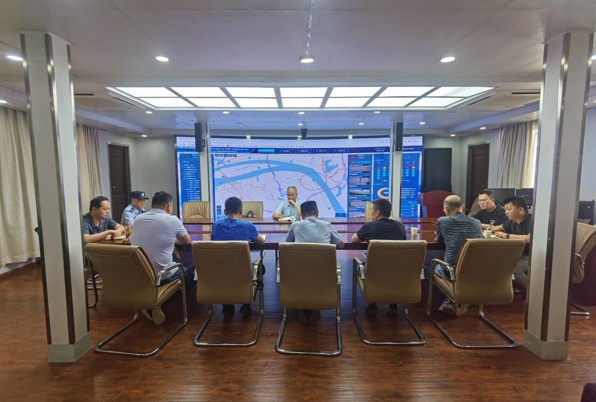 武汉江边发现鳄鱼后，多部门“水陆空”持续搜寻“漏网之鳄”