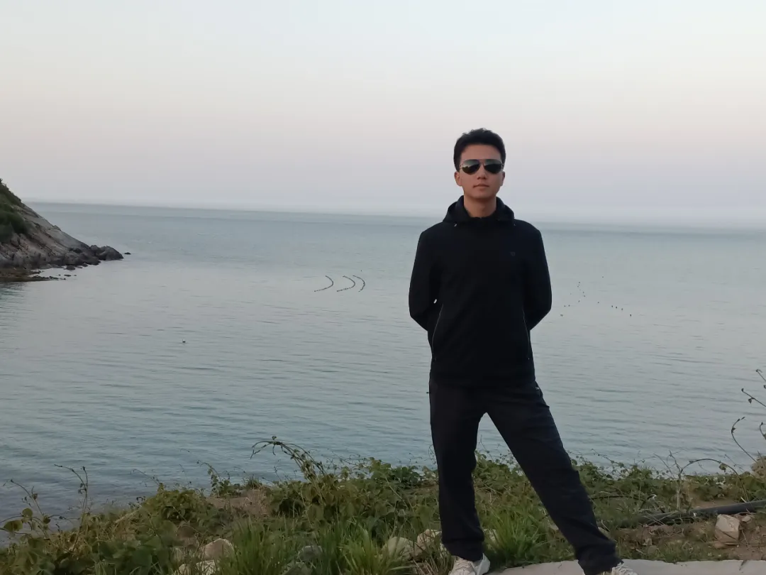 那个“在工地上收到清华录取通知书”的学生，现在怎么样了？