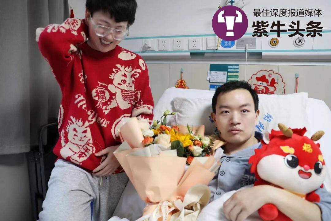 兄弟你辛苦了!父母双亡小伙突发脑梗,好友赶来日夜照顾7个多月