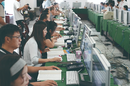 实地探访 高考录取通知书这样出炉 今年启用加密新生电子名册防篡改