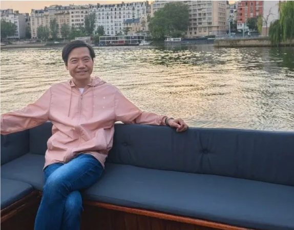 女网友每天微博打卡喊雷军“老公”,已被禁言!