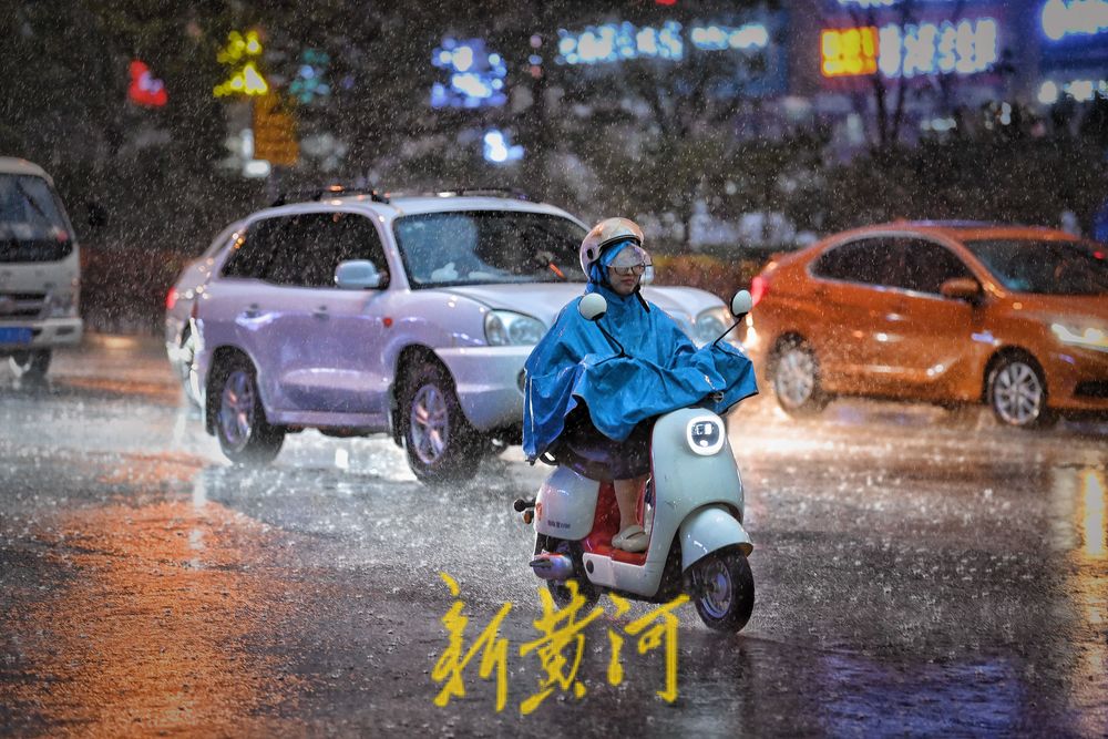 济南降下700个“大明湖”，是他们筑成防线