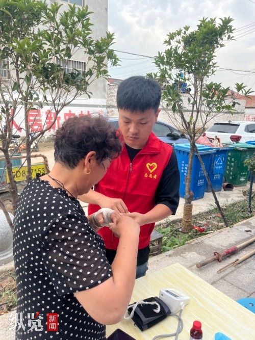 直击龙卷风过后的山东东明：沙窝镇受影响群众约1100人 生活保障和房屋修缮工作同步展开